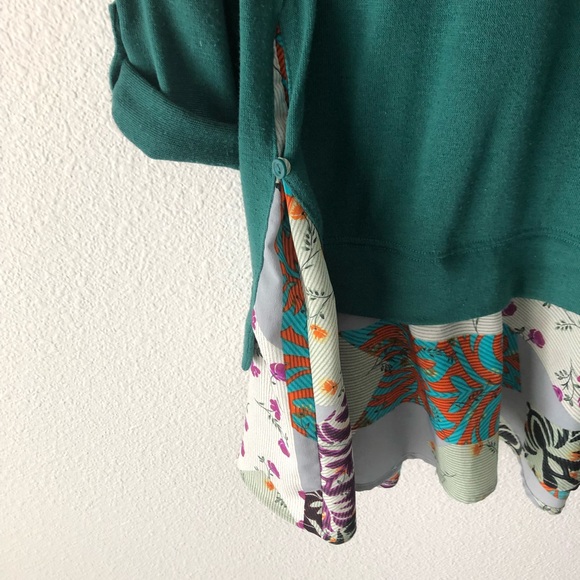 🌿🌿🌿LITTLE YELLOW BUTTON Boho Underlay Sweater - Picture 5 of 8